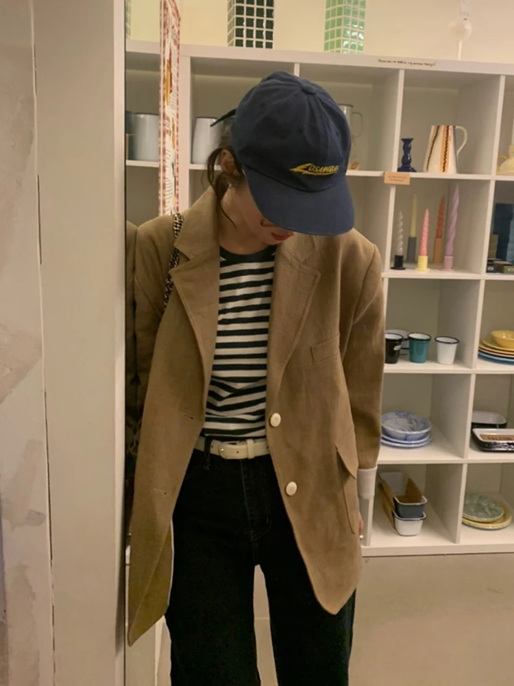 

Стильный свободный пиджак с длинными рукавами для женщин, новинка ранней осени 2023, с отложным воротником, стройнящий дизайн, топ