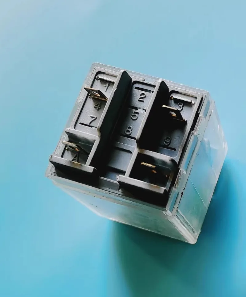 

New Genuine Intermediate Relays C5-M10/DC24VRF5629 C5-X10DX