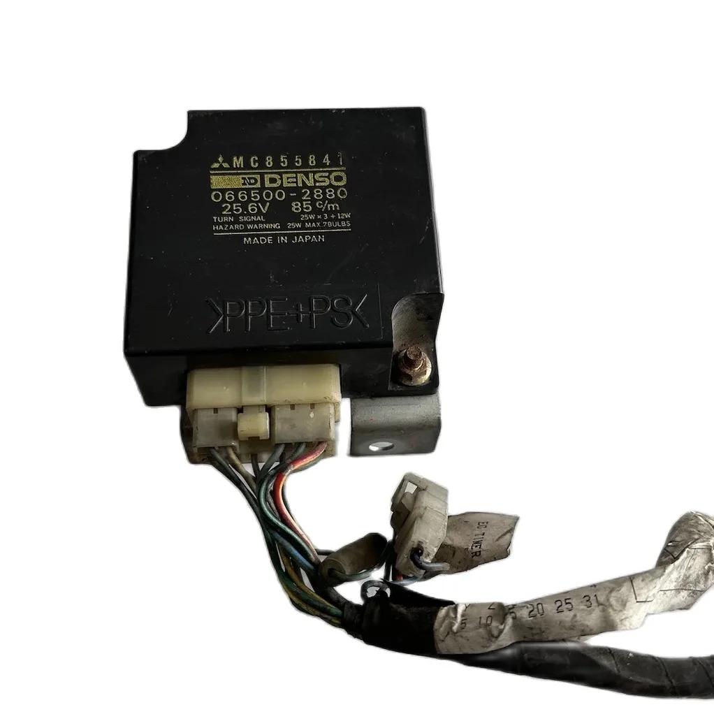 

FOR MITSUBISHI FUSO TRUCK RELAY MC855841