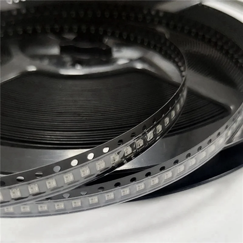 600개 WS2812 2020 LED 칩 4핀 미니 화이트 PCB 주소 지정 가능 디지털 RGB 풀 컬러 LED 칩 DC5V LED 스트립 스크린용-PZZW