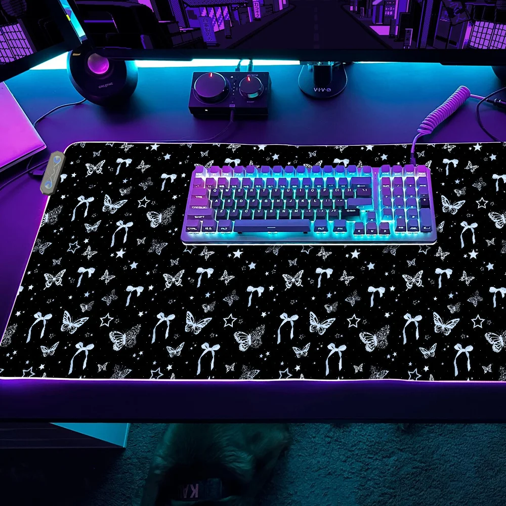 

Игровой коврик для мыши с цветочным узором и бантом, розовый, с LED-подсветкой, RGB, настольный коврик, с подсветкой через Micro USB, резиновый, XXL