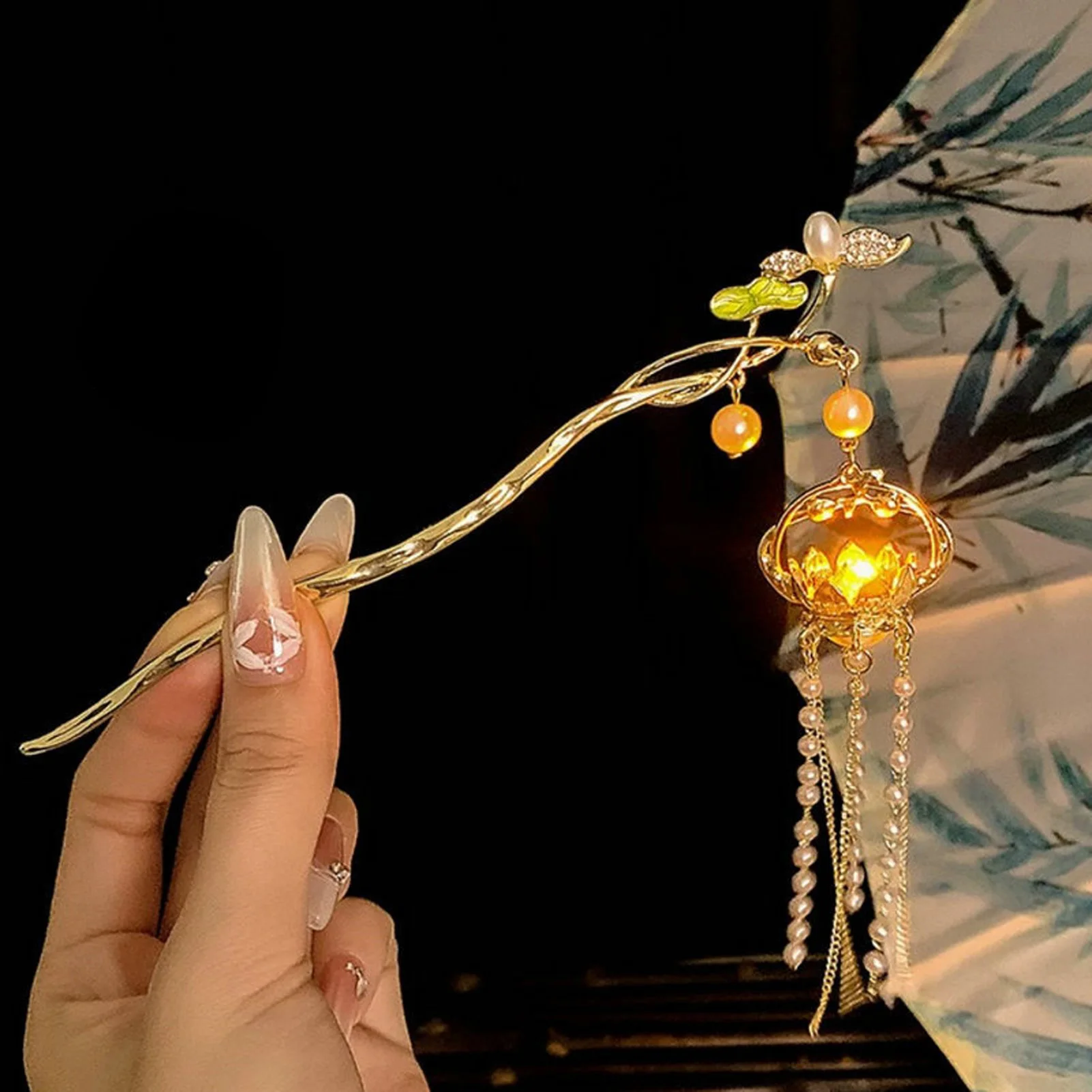 Luminous Flower Hairpin for Women Creative Lotus Emit Light Lantern Tassel Hair Stick Vintage Chinese Style Metal Hair Accessory image 2
