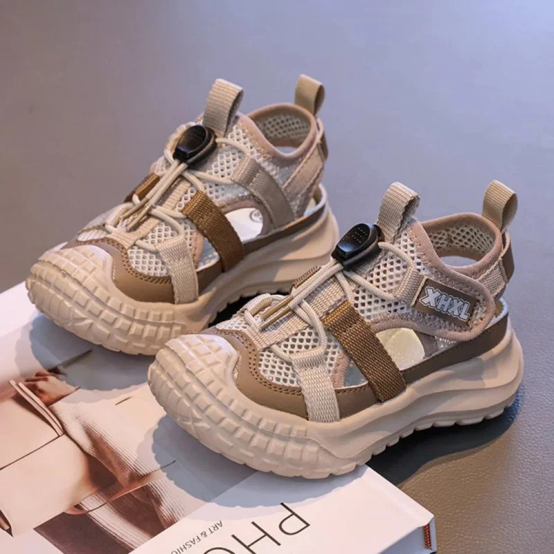 

Летние спортивные сандалии для детей с перфорацией, дышащие подростковые кроссовки, противоскользящая обувь для бега на открытом воздухе для мальчиков и девочек.