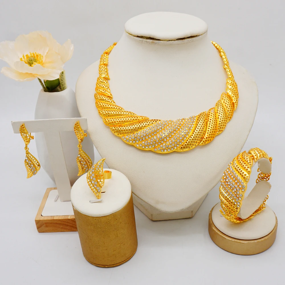 Luxury Dubai African Gold Color Jewelry Sets For Women Simple Necklace Earrings Bracelet Ring Sets Exaggerate Sets Party Gifts