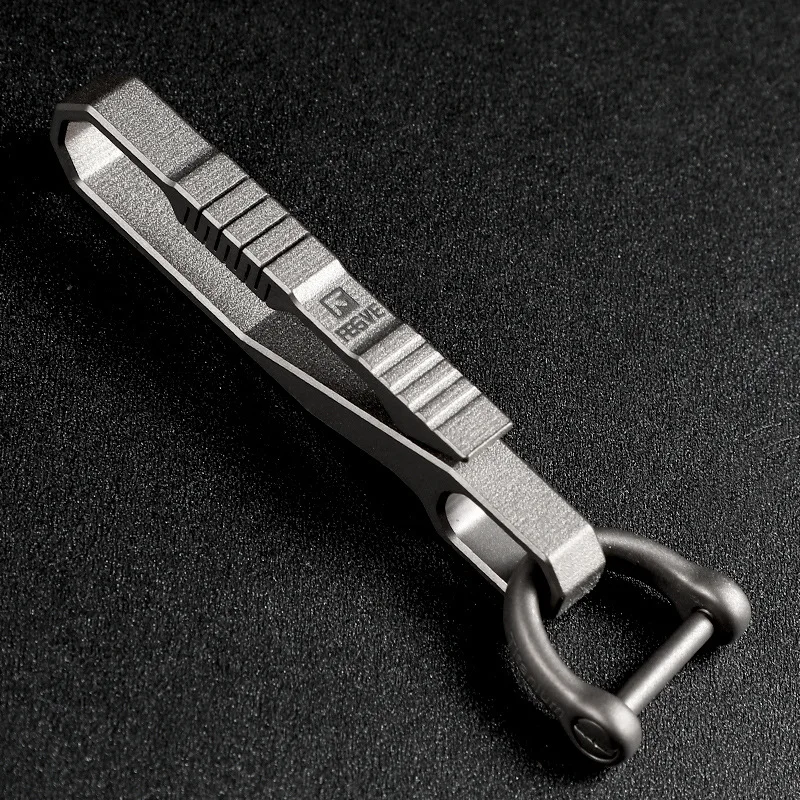 Titanium Alloy Keychain Men Waist Hanging Car Key Chain Creative Handmade Simple Key Storage Pendant EDC Key Holder