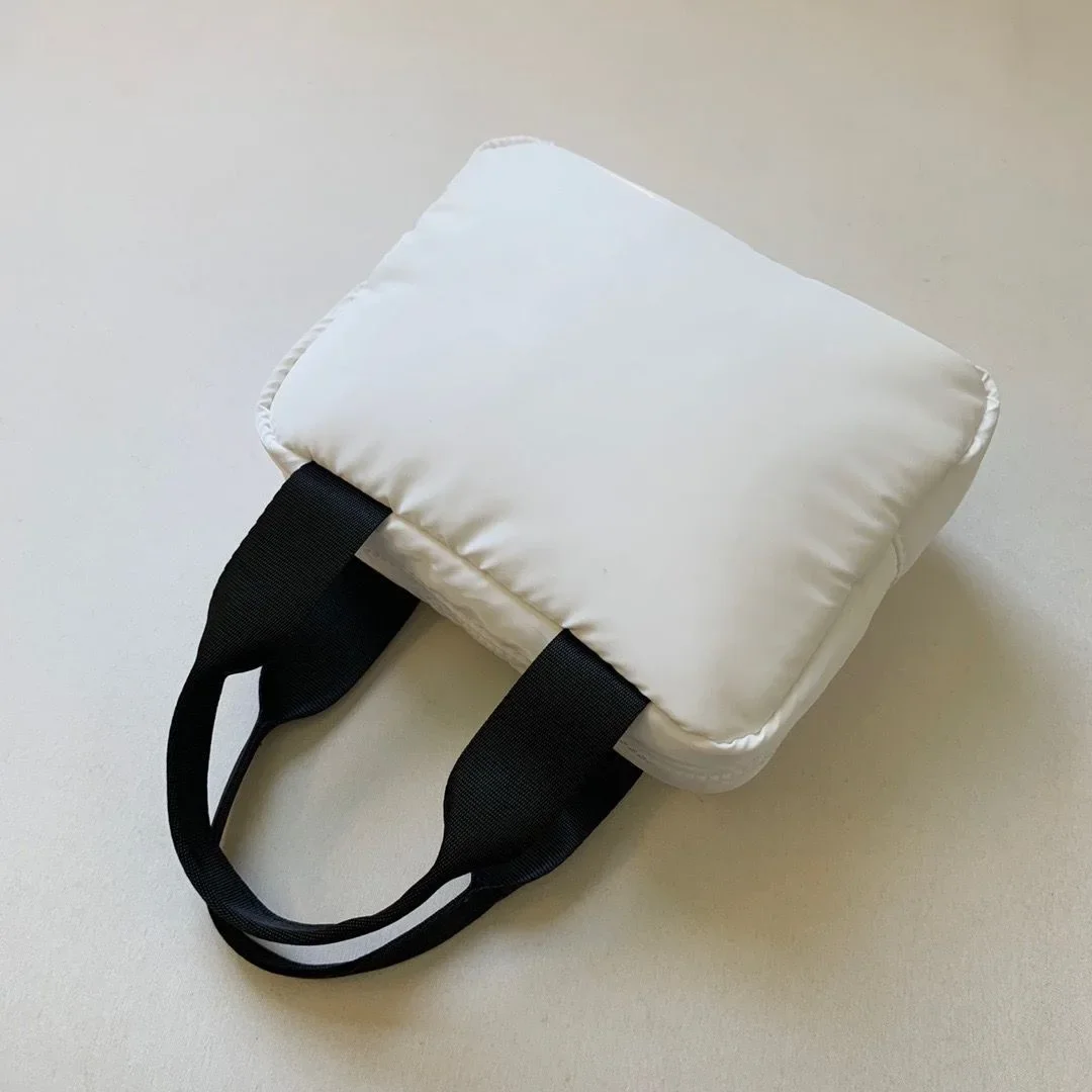 Pacchetto piccolo per il trucco, vantaggi di produzione, borsa, borsa per il trasporto, articoli da toeletta da donna, borsa per fragranze, borsa per nuvole