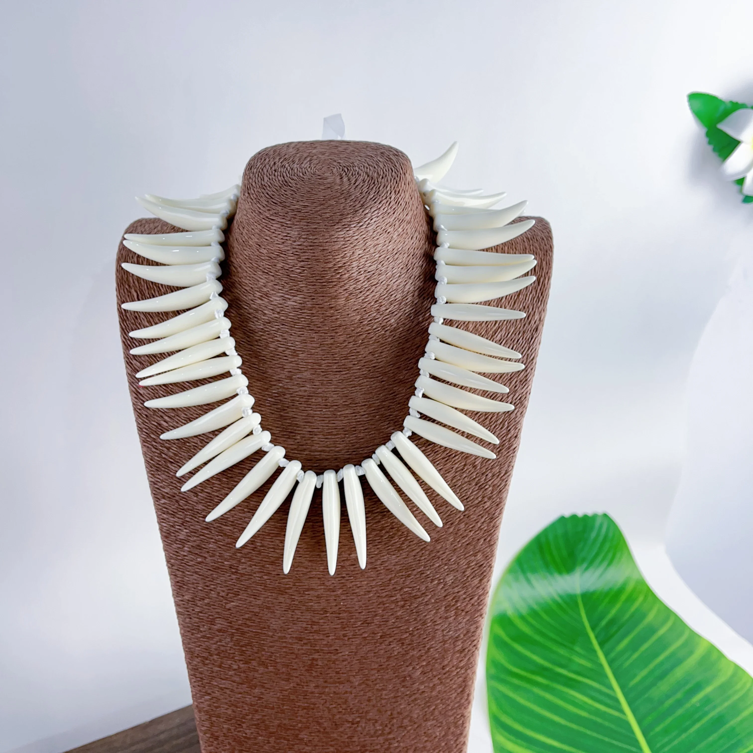 Vintage White Leis … - image