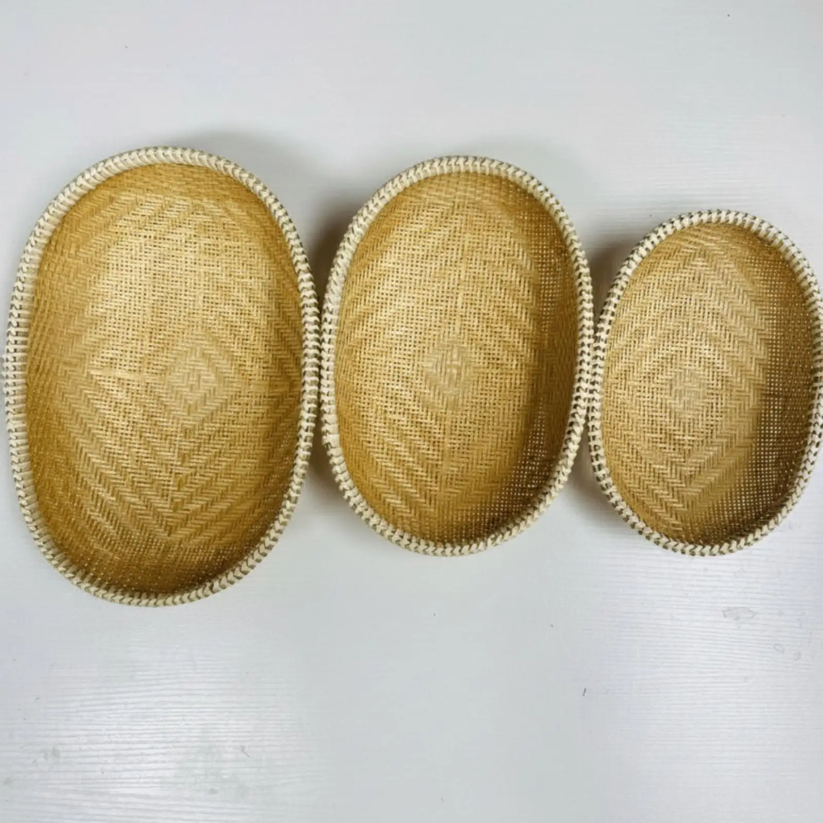 Oval Bamboo Weave Basket for Kitchen Worktop Snack Serving and Small Items Storage with Braided Rim