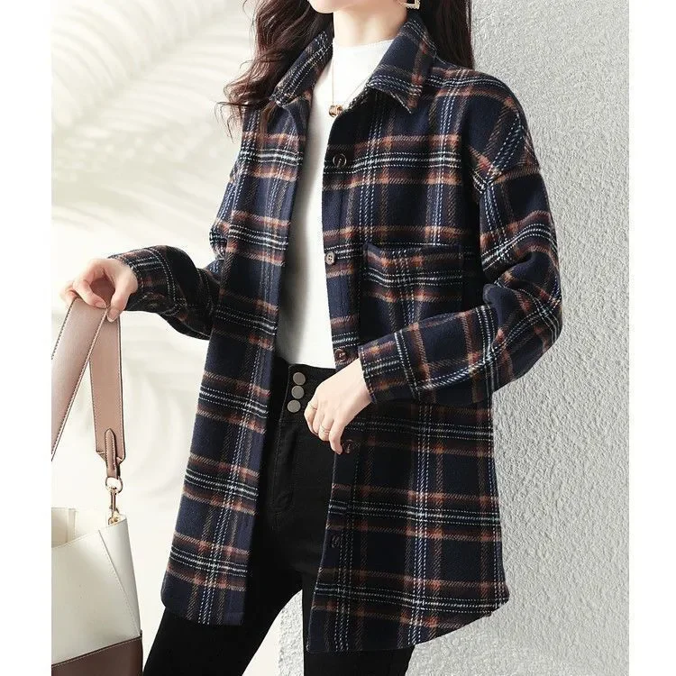 Autumn 2025 Women's Plaid Shirt Thickened Fleece Lined Mid-Length Outerwear Coat Korean Style Commute Long Sleeve Warmth
