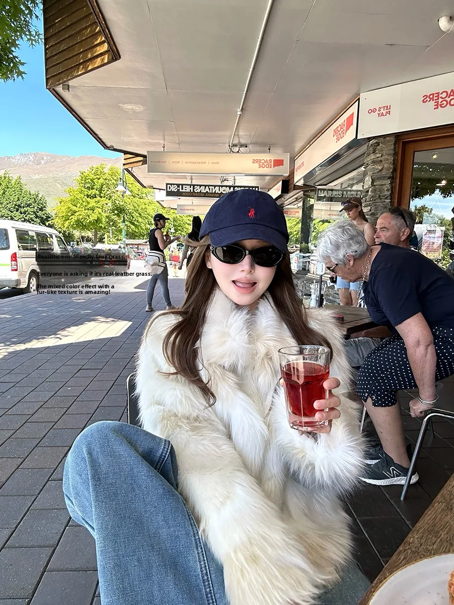 

Ele ort Fur Coat Women's Mixed Color Eco-Friendly Plu Collar Zipper Closure Stand Fit Winter Outerwear