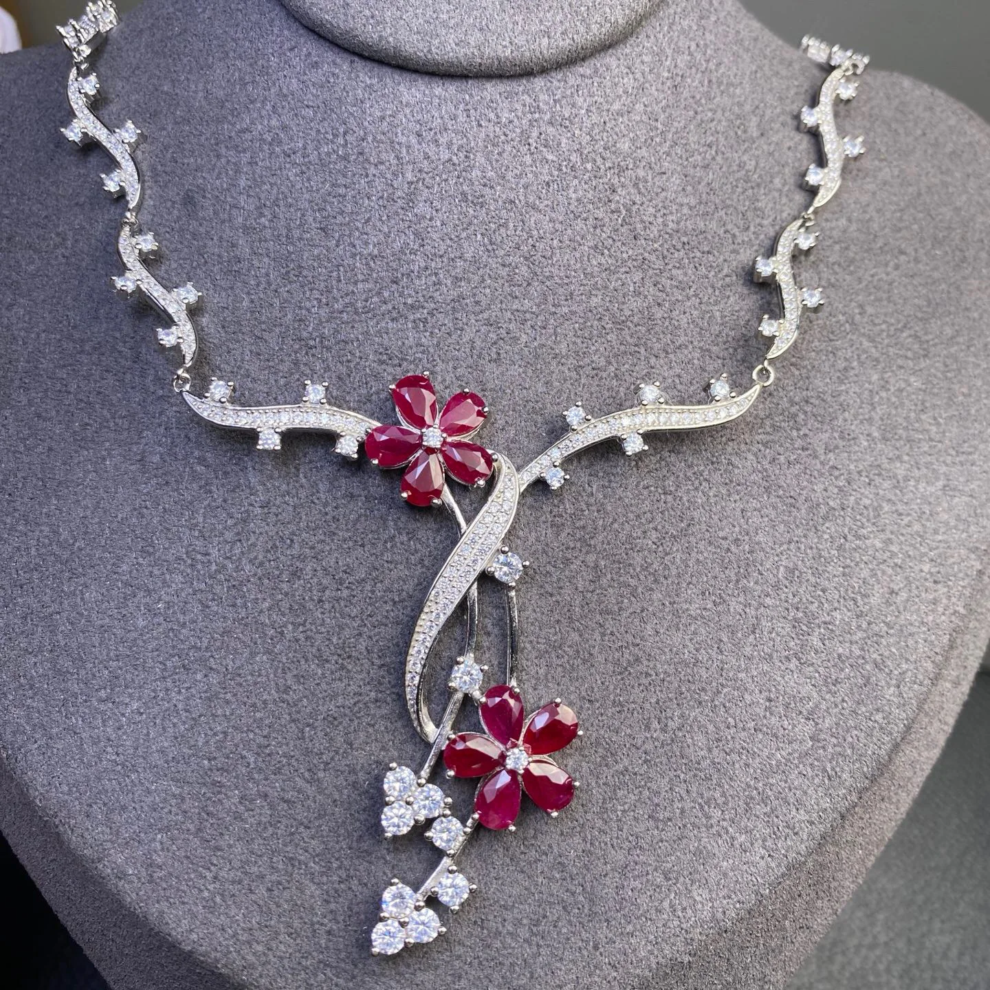 

Ожерелье с подвеской из серебра 925 пробы с натуральным рубином, прозрачный кристалл, огненно-красный драгоценный камень
