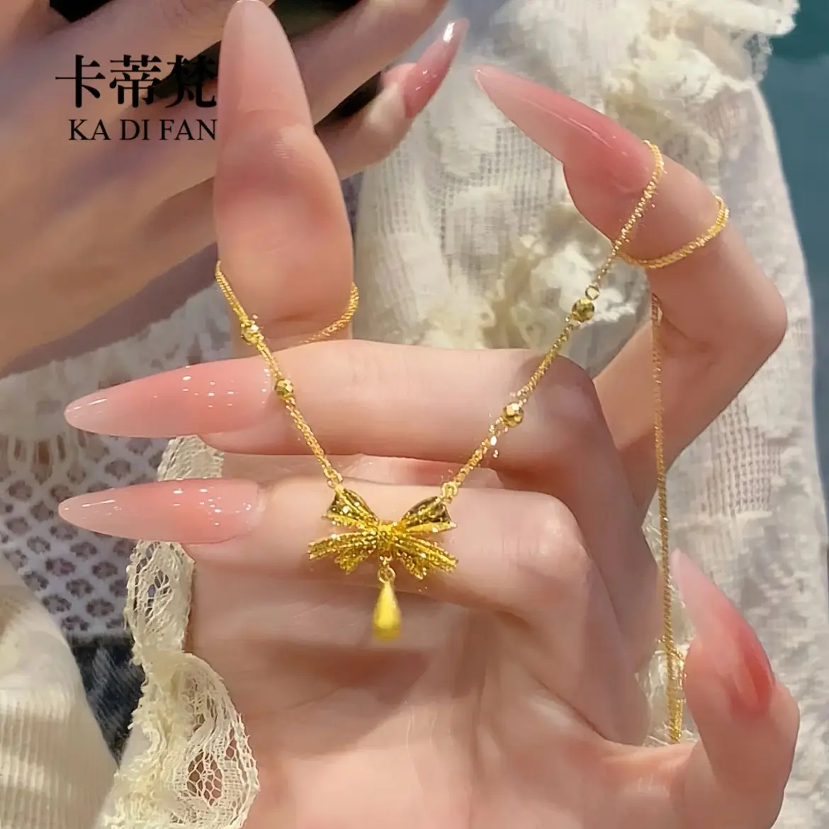 Sand Gold Shiny Crushed Ice Bow Velvet Waterdrop Necklace Exquisite Starry Bow Clavicle Chain Fashion Jewelry For Women