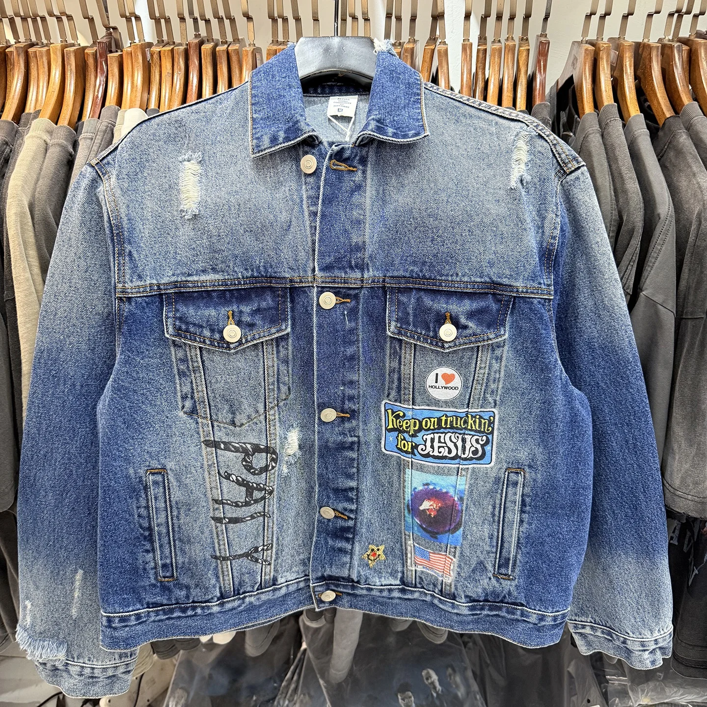 

High Quali Heavyweight Retro Ripped Letter Print Bead Denim Jaet Loose Fit Men's Faionable Casual Spring Autumn Wear