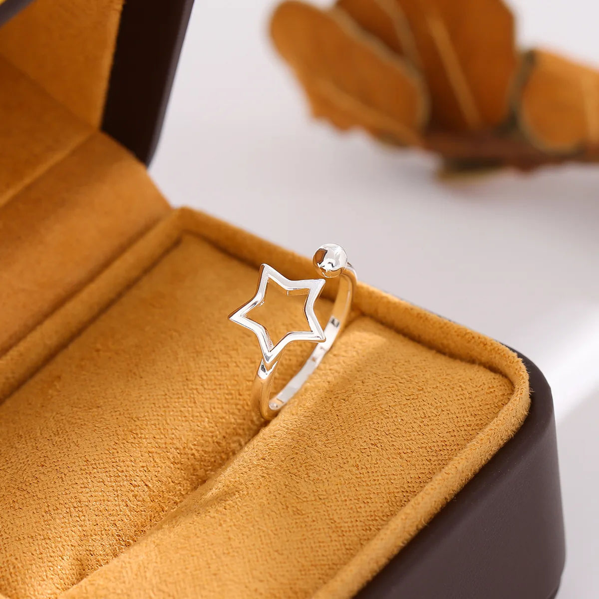 UiniTail new hot-selling 925 Tibetan silver hollow star round bead open ring simple creative fresh five-pointed star ring  JZ222