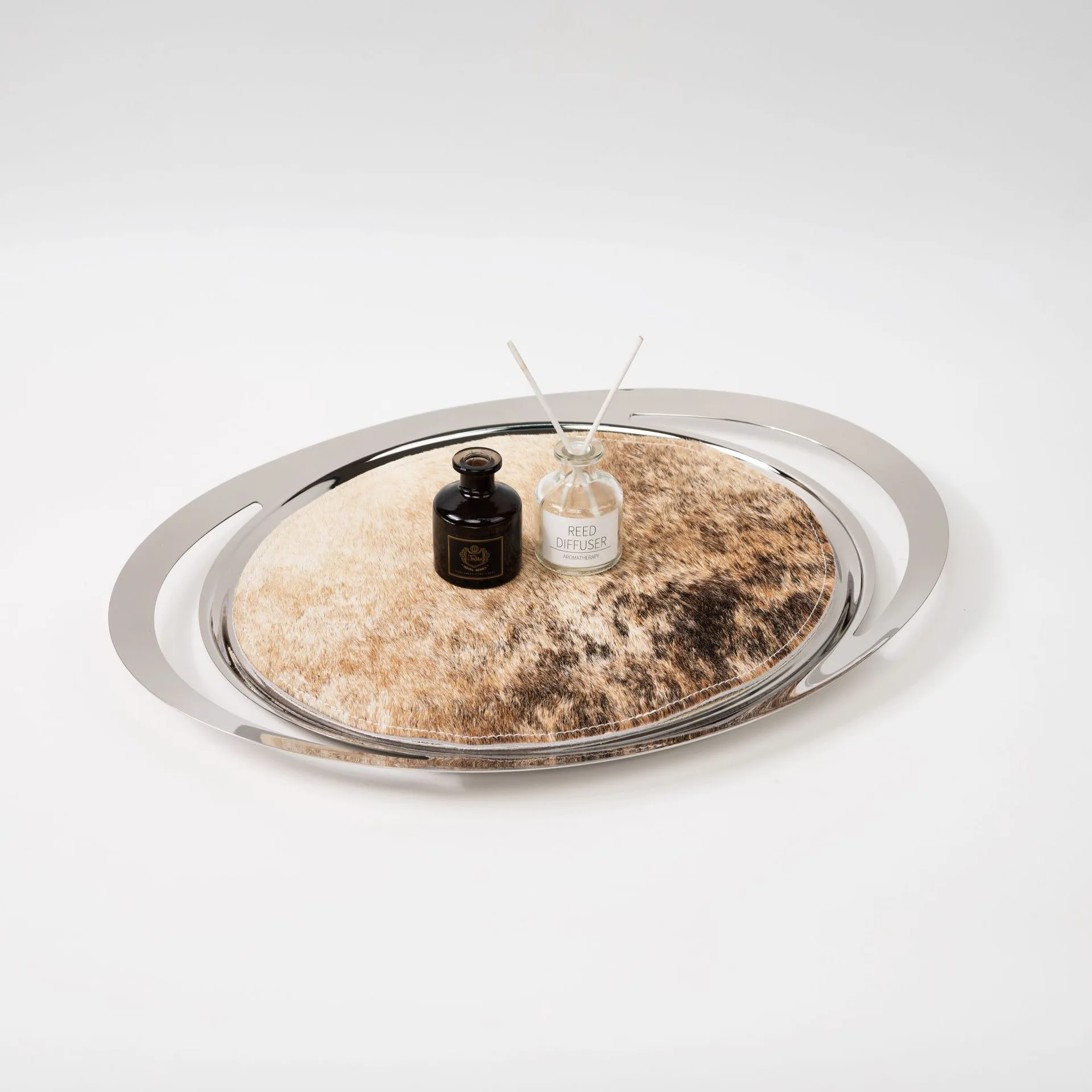 

Hotel Office Decorations Metal Ornaments Simple Stainless Steel Fruit Plate Leather and Horsehair Home Decor