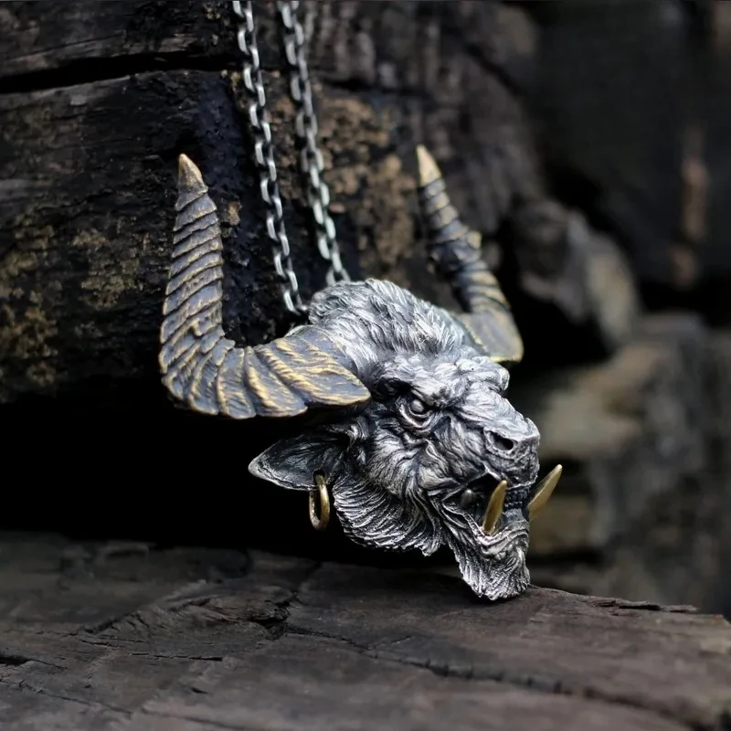 Retro Chinese Bull Demon King Pendant Necklace Buffalo Bull Horn Dominant Exquisite Neckchain Handsome Fashionable Versatile