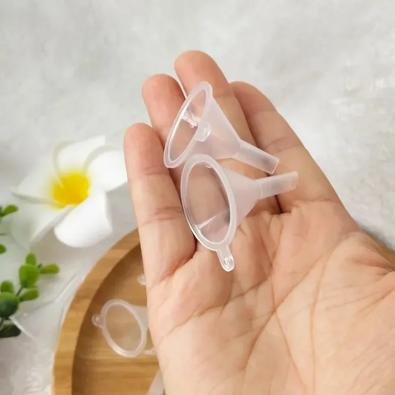 1-10PCS Mini Clear Funnel Small Mouth Liquid Oil Funnel Plastic Hopper Home Kitchen School Laboratory Experimental Supplies Tool