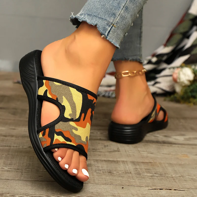Fashion Army Green Wedge Slippers Women 2026 Summer Light Low Heels Sandals Woman Plus Size 43 Casual Non Slip Beach Slides