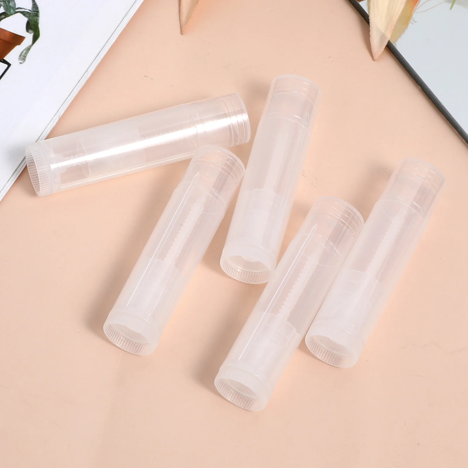 50 Peças de Tubos para Bálsamo Labial Transparentes, Recipientes Vazios com Tampa de Roda para Armazenamento de Batom DIY