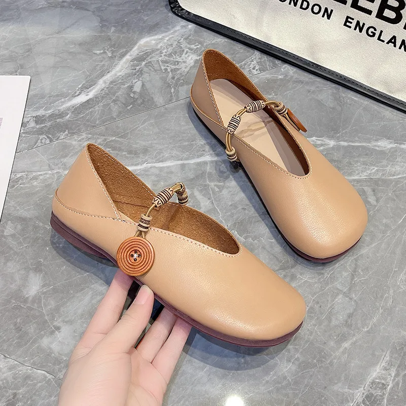 Harajuku Style Retro Flats Woman Mary Jane Shoes v Neck Mom Straped Button Designer Loafer Shoes Square Toe Wide Leg Moccasins