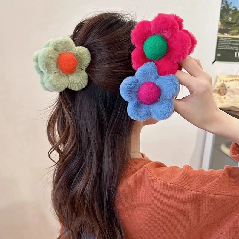 Colorblock Plush Flower Hair Claw Large Clip Simple Barrettes Crab Hair Clips Hairgrips Autumn Winter Hair Accessories