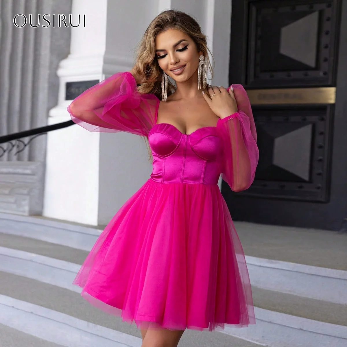 فساتين كوكتيل قصيرة بأكمام طويلة على شكل قلب من التول بدون ظهر على شكل حرف A مخصصة بطيات فيستدوس دي فيستا