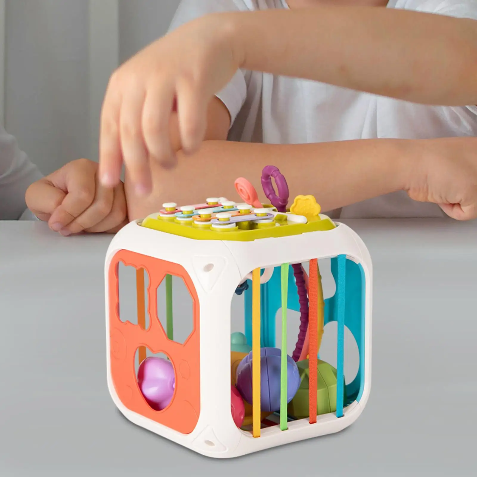 Montessori Toy Fine Motor Skills Learning Toy Activity Cube Busy Box Sensory Toy for Boys Girls Age 1 2 3 Toddlers Baby Children