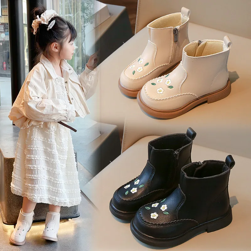 Children Short Boots for Girls 2024 Autumn Winter New Princess Embroidery Flower Ankle Boots Soft Sweet Warm Plush Kids Booties