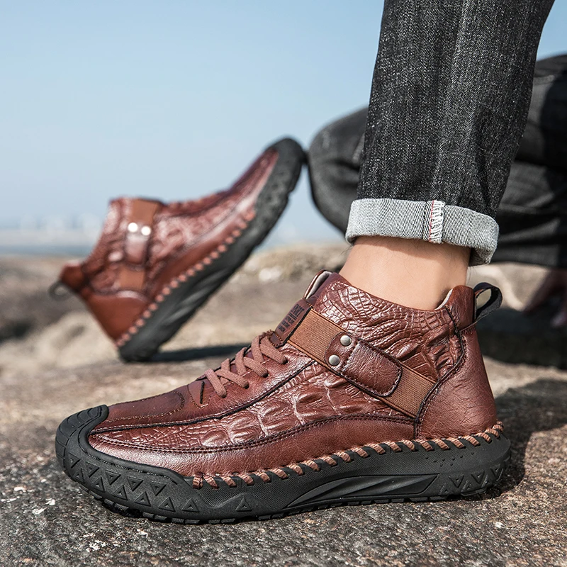 

Autumn New Men's British Style Mid-Top Leather Boots - Hand-Stitched Plus Size Non-Slip Wear-Resistant Outdoor Casual Boots