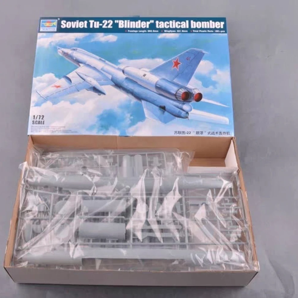 

Trumpeter 01695 1:72 советский Tu22 Tu-22 Blinder тактический бомбардировщик комплект пластиковой модели самолета