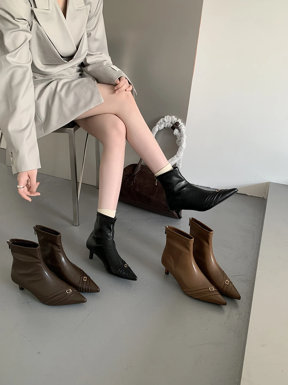 

Женские ботильоны с острым носком на тонком среднем каблуке, 2026, новые поступления, черный, коричневый, хаки, вечерние туфли-лодочки с молнией сзади, женские размеры 35-39