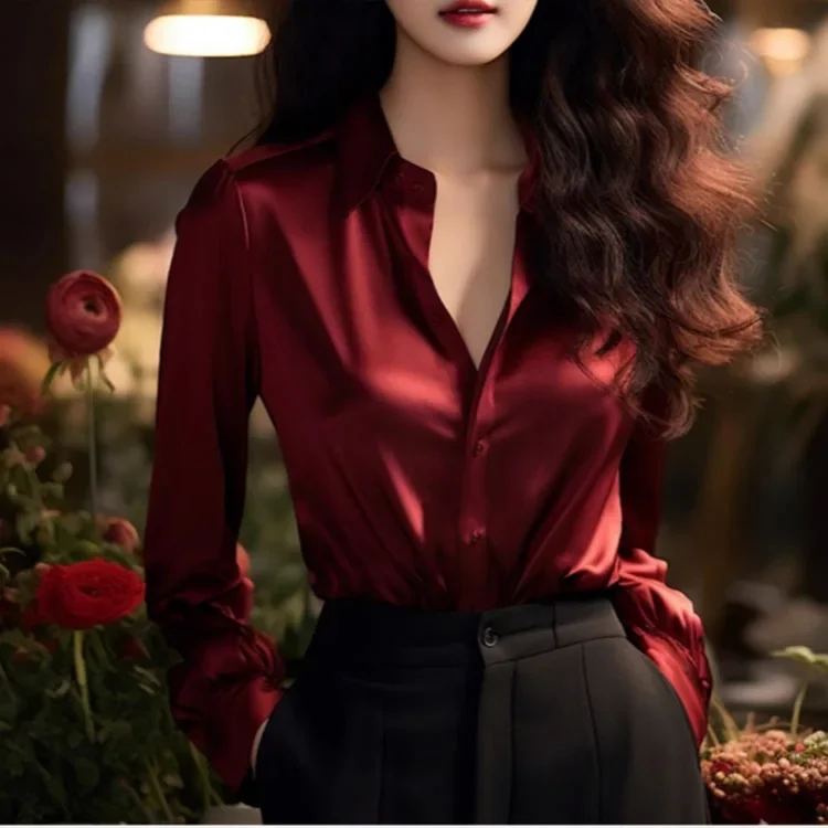 French Chic Divergent Inner Wear High-end Feel Petite Fashionable European Style Explosion Model Red Shirt Women's Spring