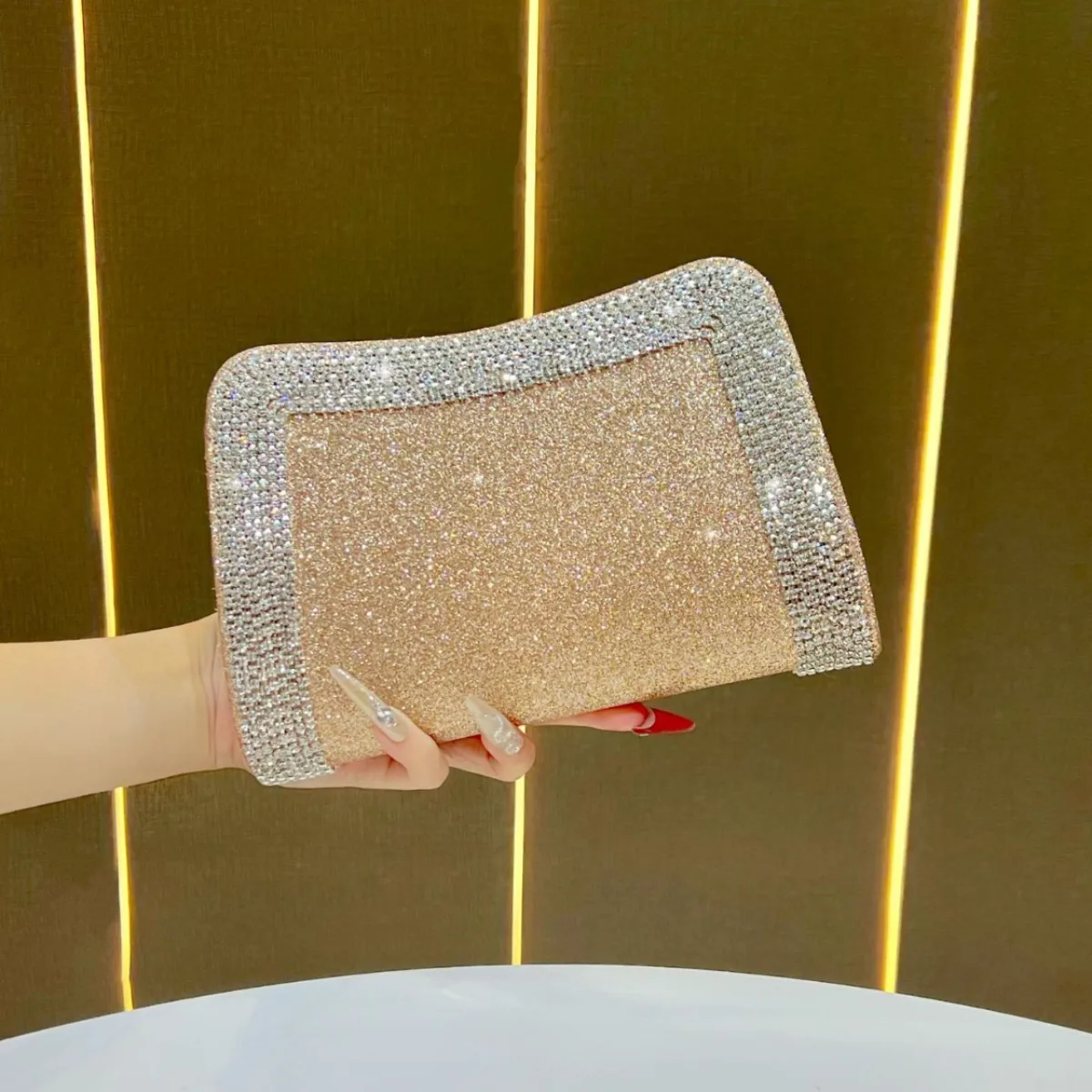 

Вечерняя сумочка-клатч Bloomsteps с бриллиантовой отделкой для невест, праздничная сумочка-клатч, роскошная и изысканная вечерняя сумочка, элегантная