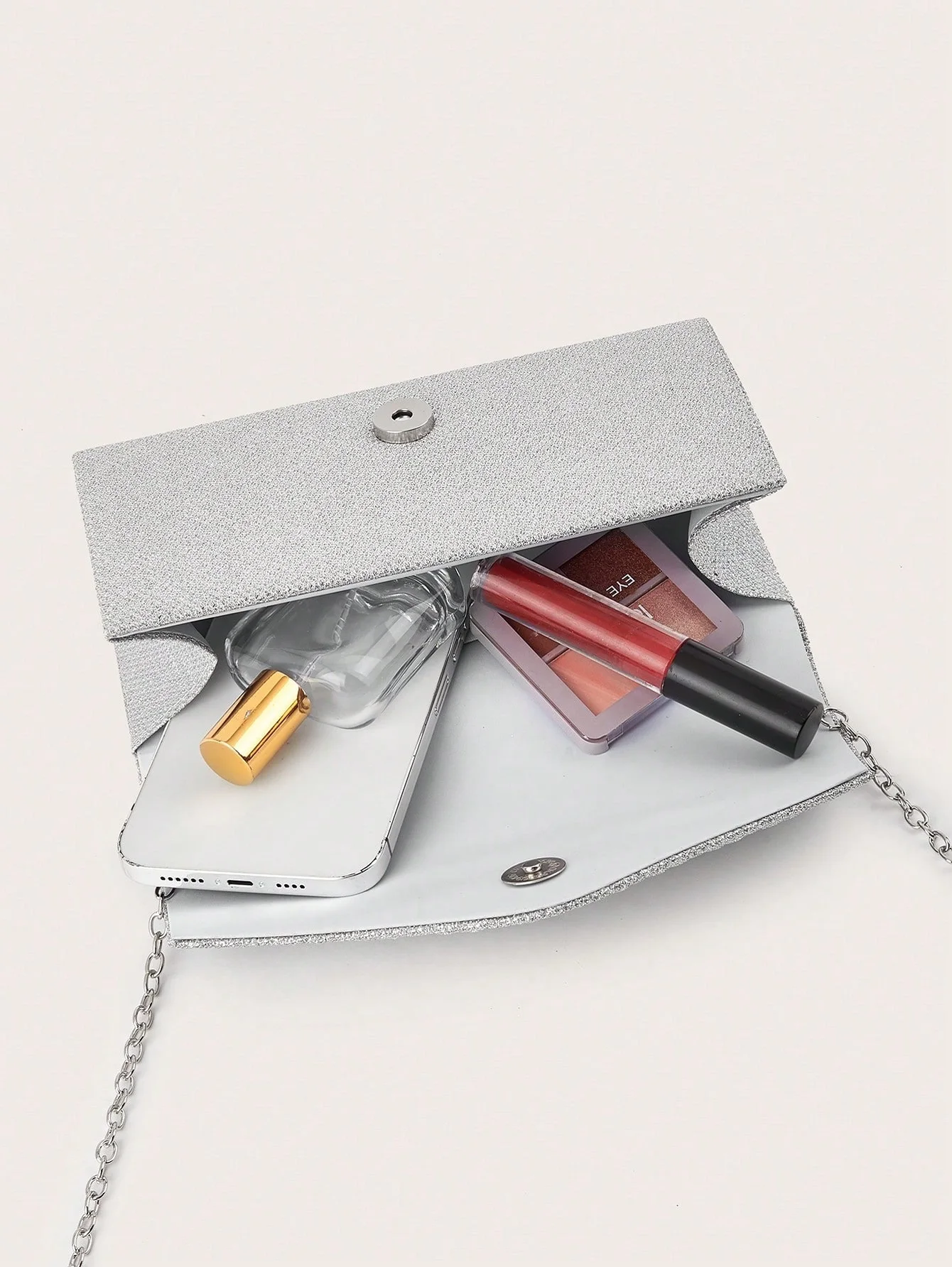 براثن لامعة وفاخرة ذات ثنيات، وحقائب حفلات سلسلة أنيقة وبسيطة، وحقائب مسائية مناسبة لجميع المناسبات. #6