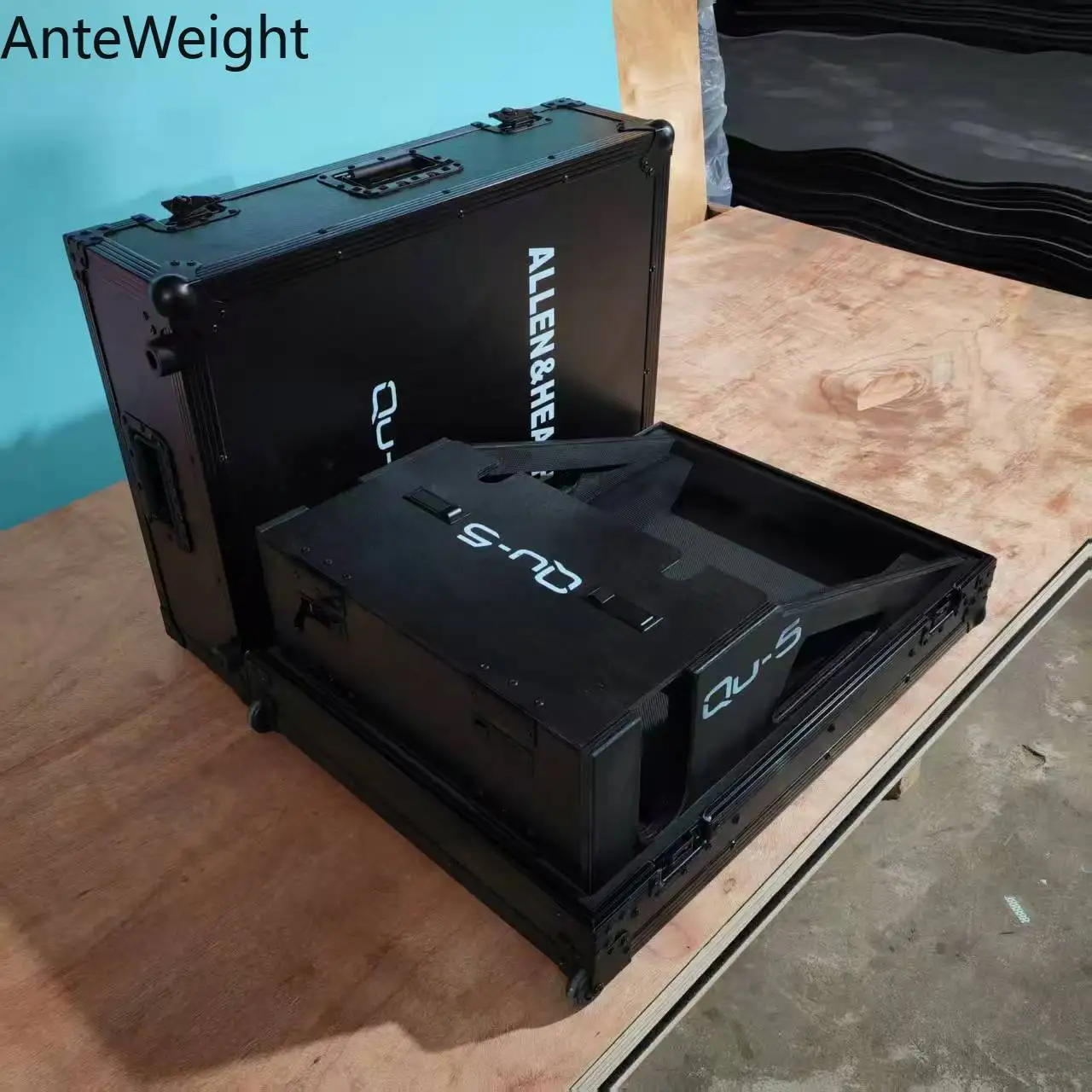 

Customized QU5 equipment fight case
