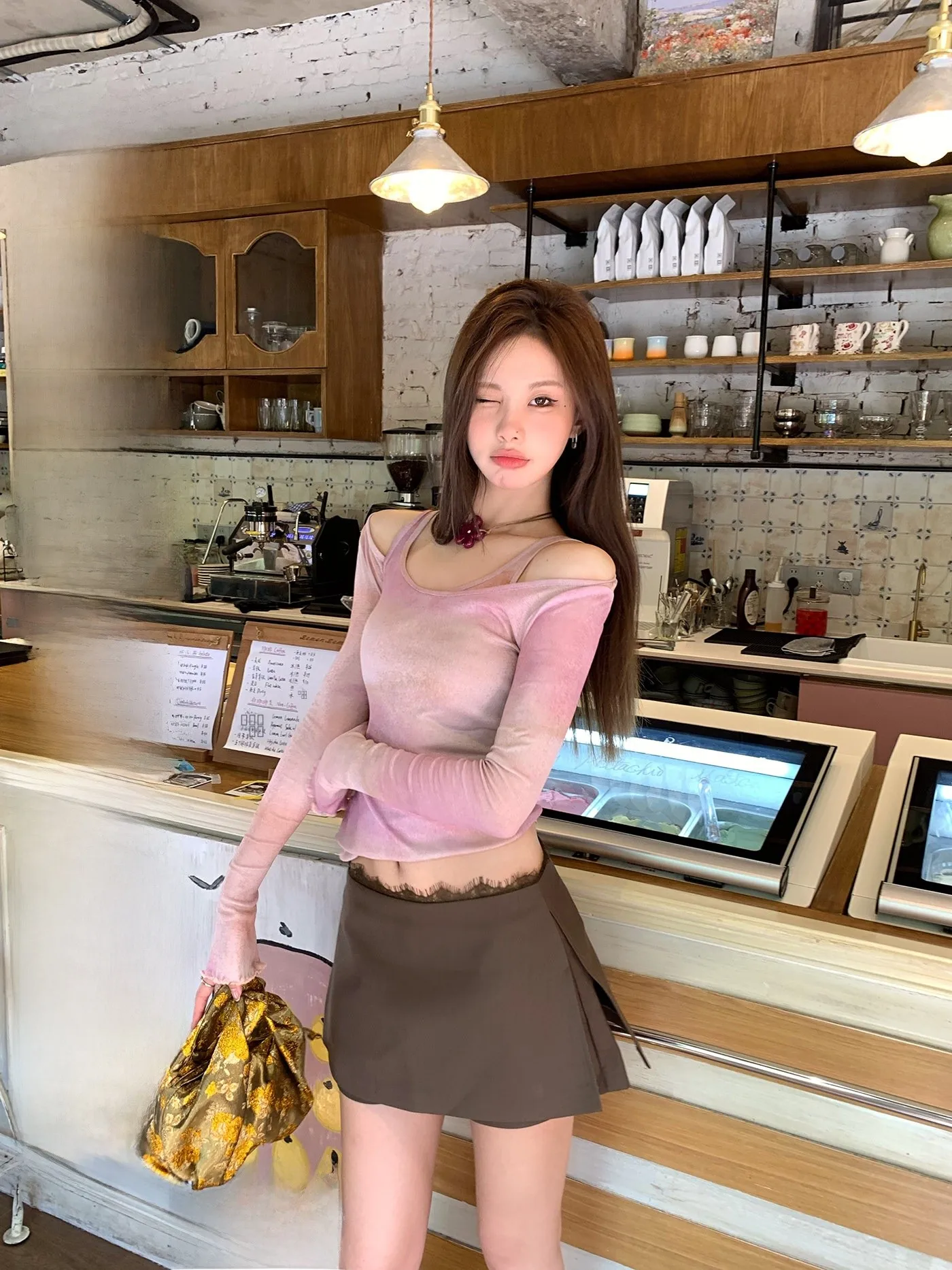 

Slimming Effect Sakura White adient Splicing Long Sve Women's T-irt Faionable Casual round Ne Top