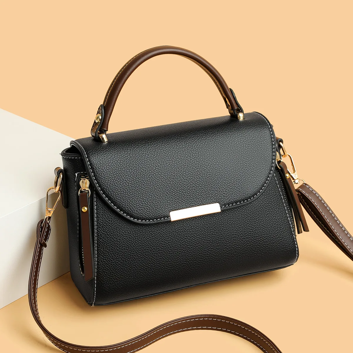 2025 new crossbody bag shoulder bag fashionable contrasting color women's handbag Women's clutch bag Sling bag Clutch bag