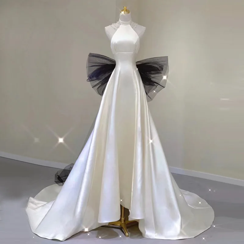 French White Satin Wedding Dress Bride\'s Retro High-end Temperament Backless Hanging Neck Tailcoat Dress Female Qipao