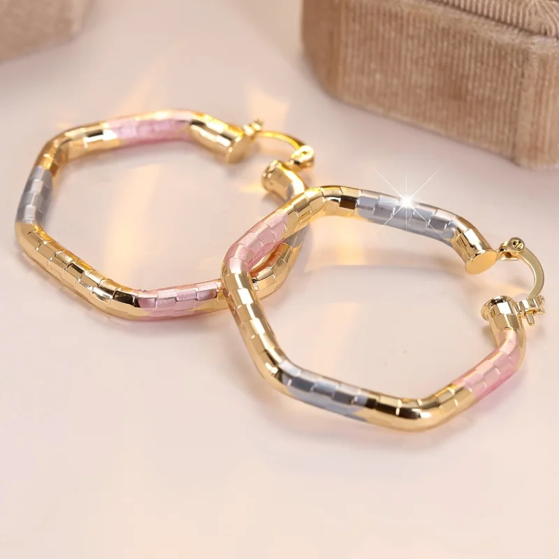 2026 New European and American Fashion Tri Color Splicing Grid Earrings, Light Luxury Drip Oil Contrast Wide Face Accessories