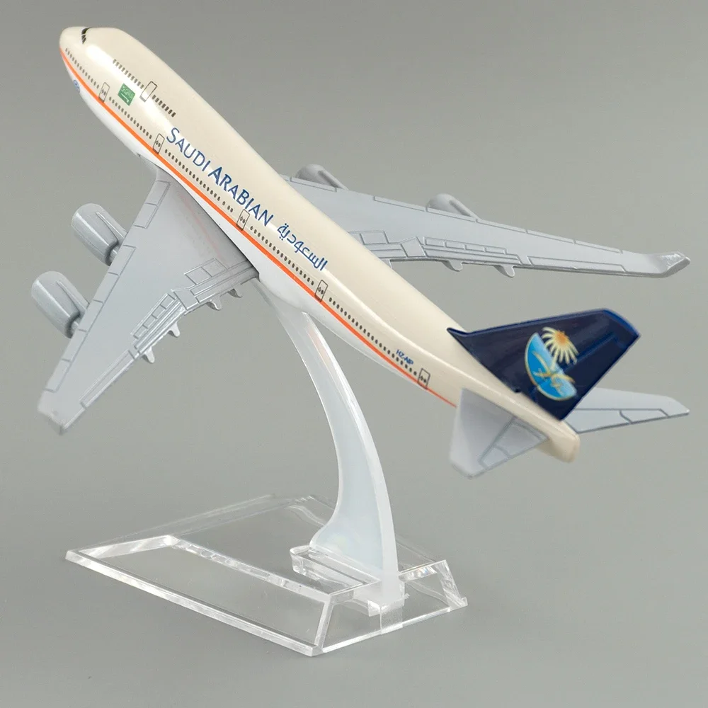 Avião de liga em escala 1/400, boeing 747, arábia saudita, 16cm, modelo b747, brinquedos, decoração, coleção de presentes para crianças