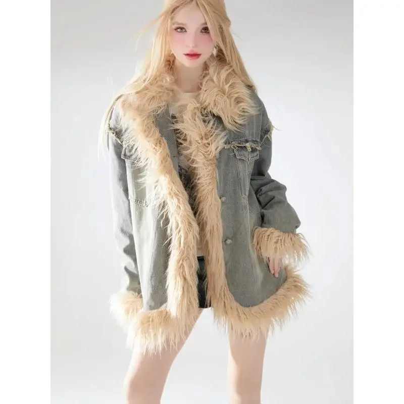 American Retro Washed Denim Patchwork Jacket for Women in Autumn and Winter Loose Thick Warm long Sleeved Cardigan With Fur top