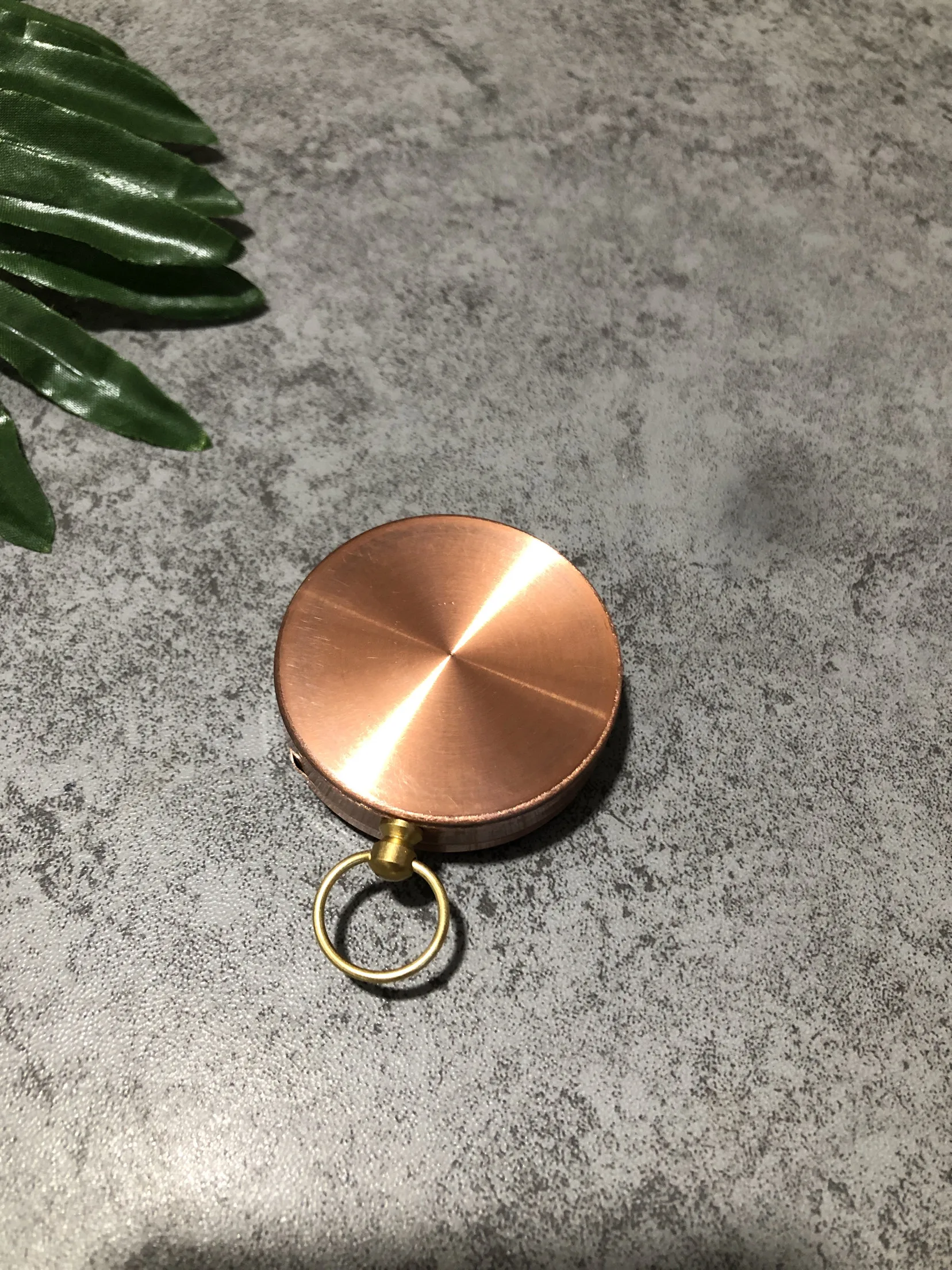 Vintage Red Copper Compass Pocket Watch Style Compass Fashion Flap Portable Compass Guide Outdoor Waterproof High Precision