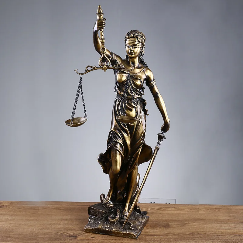 Resin Figurine Model Aged Miniature Statue Goddess Themis Holding A Pair Of Scales Small Aged sculpture Home Decor