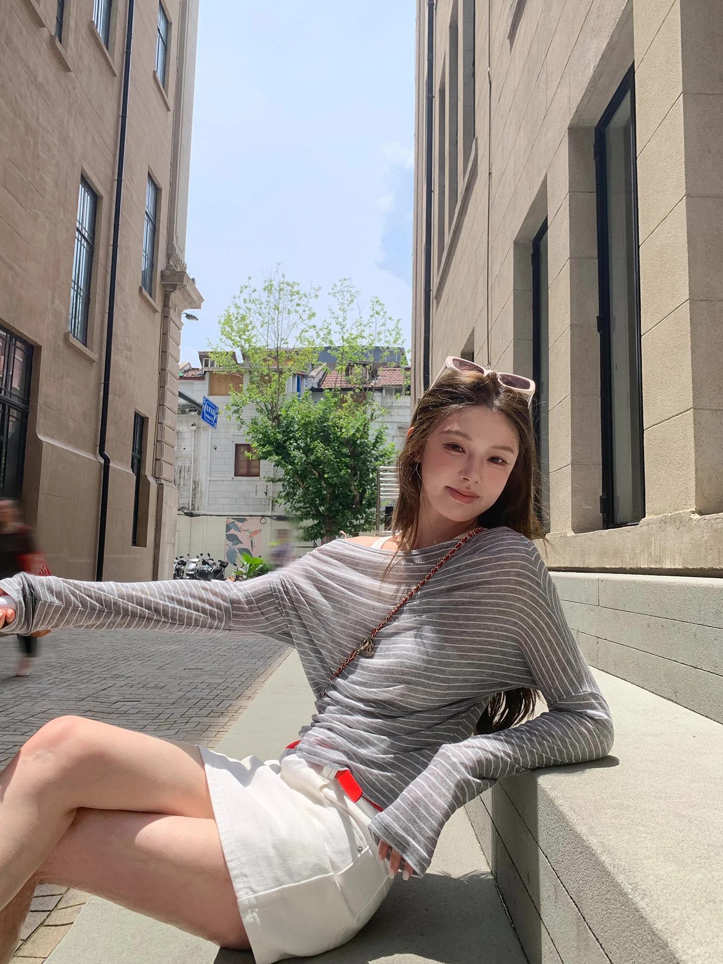 

Корейская универсальная полосатая трикотажная футболка с длинными рукавами, повседневная, свободного кроя, с круглым вырезом, для молодых женщин