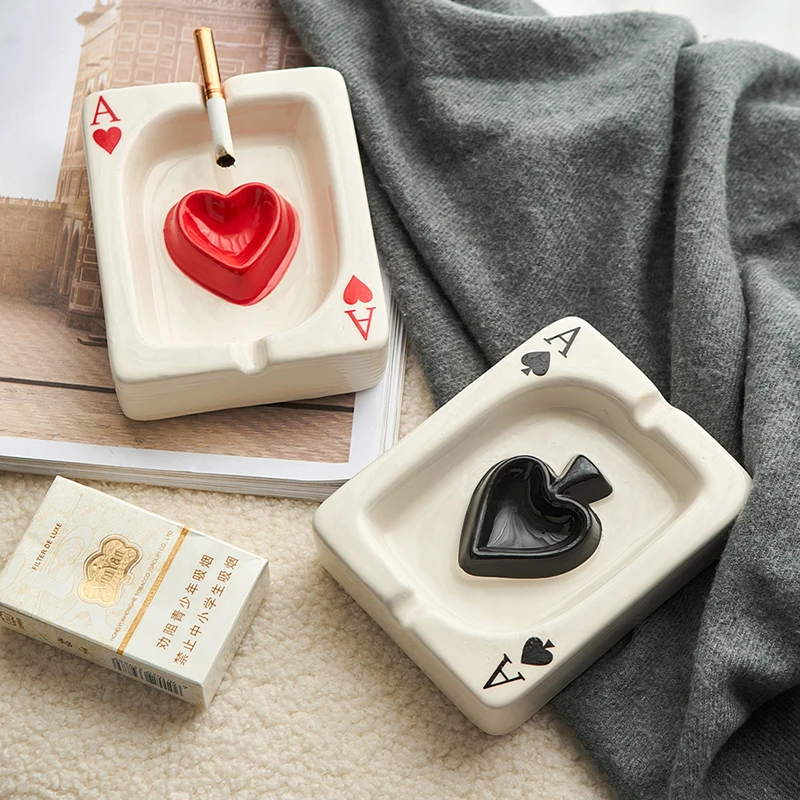 Creative Playing Card Ashtray Home Decoration Modern Meeting Room Desk Ornaments Simple Smoking Accessories Decorative Ash Tray