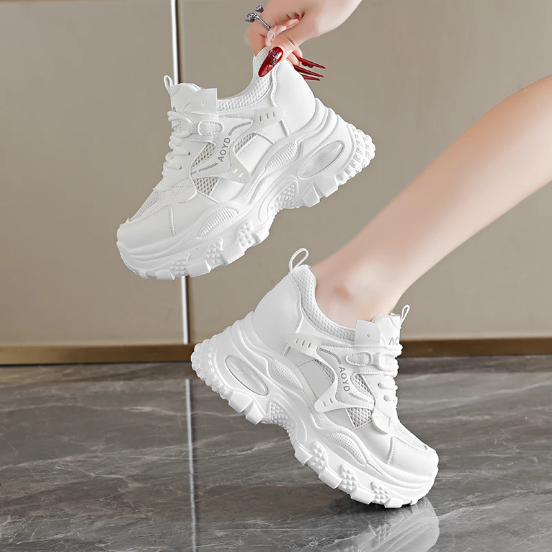Thick-soled Round-top Lace-up Multi-color Stylish, Versatile, Comfortable, Anti-slip, Breathable Sports and Casual Women's Shoes