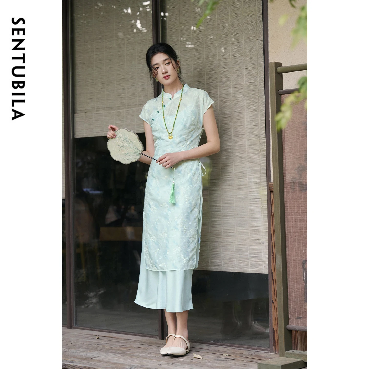 

Элегантный комплект из двух предметов SENTUBILA с жаккардовой вышивкой, новый китайский стиль, воротник-стойка, платье 2-в-1, атласный топ на бретельках 162ZJ6118