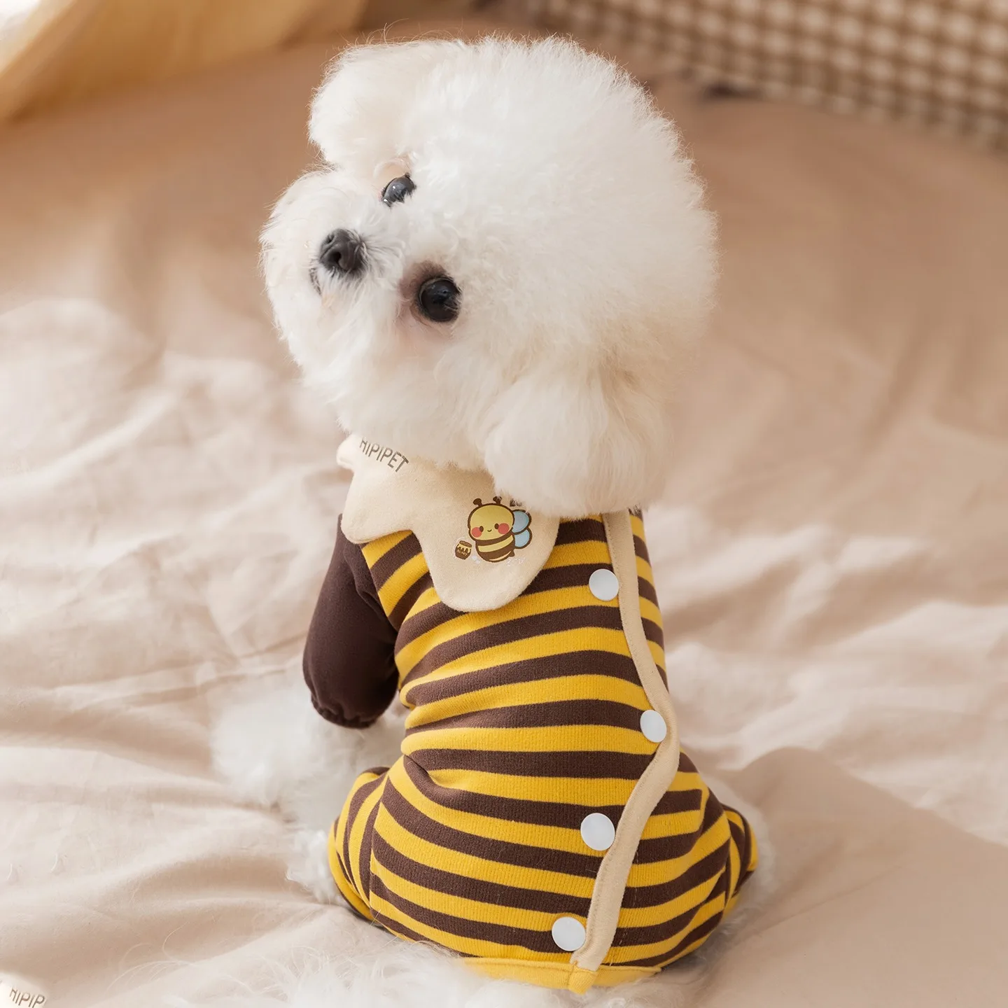 

Bichon Four-legged Clothes Pet Winter Belly Warmer with Small Bee Print Teddy Jumpsuits and Schnauzer-style Warm Pajamas