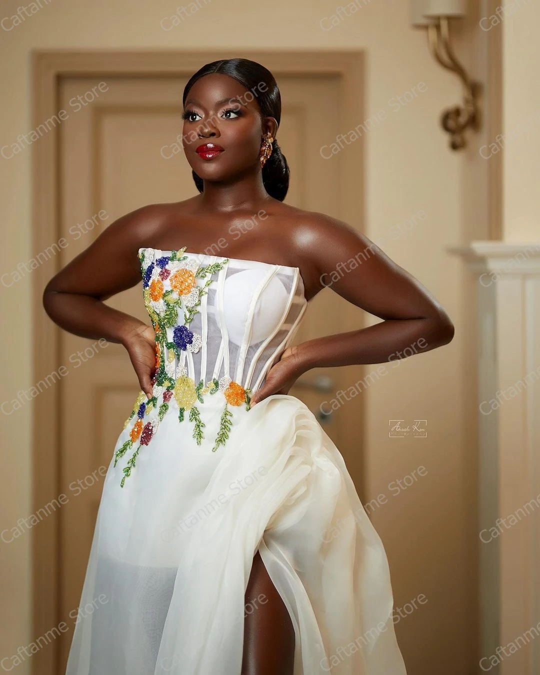 Vestidos de novia de tul sin tirantes de África, vestido de novia elegante sin mangas, apliques de flores, abertura lateral