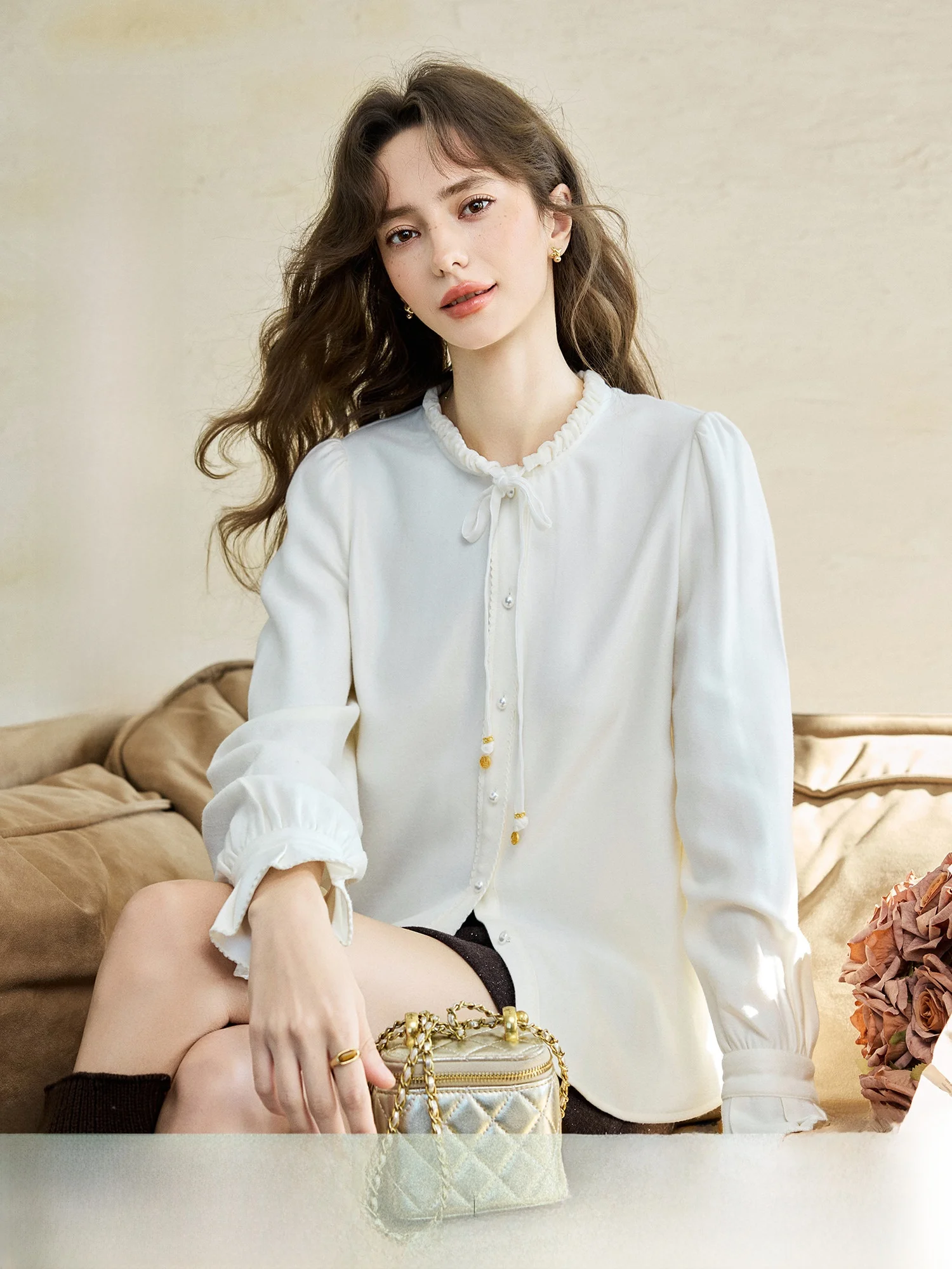 

Velvet Tie-Ne Women's irt Unique Beautiful White irt Spring Faion Casual Loose Fit Long Sve Polyester Blend Warmth